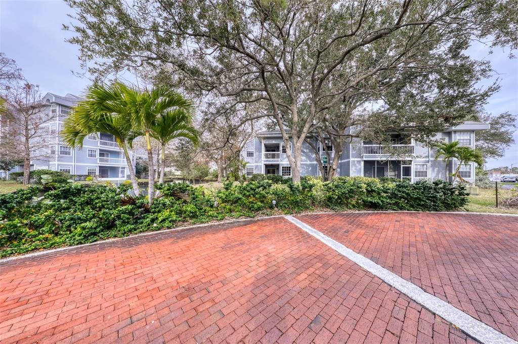 6801 Stonesthrow Cir N Unit 15202, Saint Petersburg, FL 33710 Condo