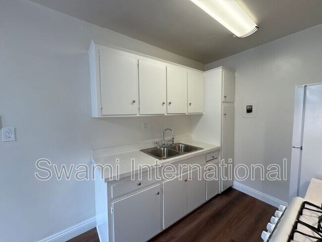 Foto del edificio - 9781 Acacia Ave