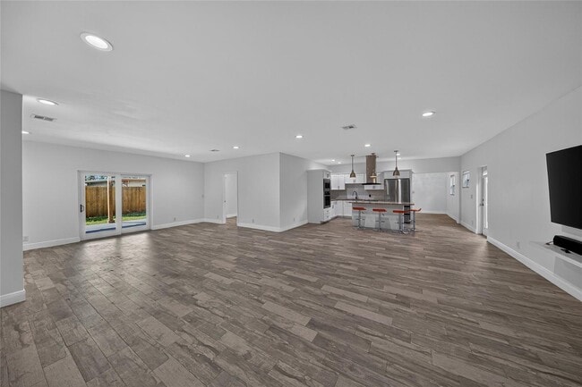 Building Photo - 2012 NW 12th Ave