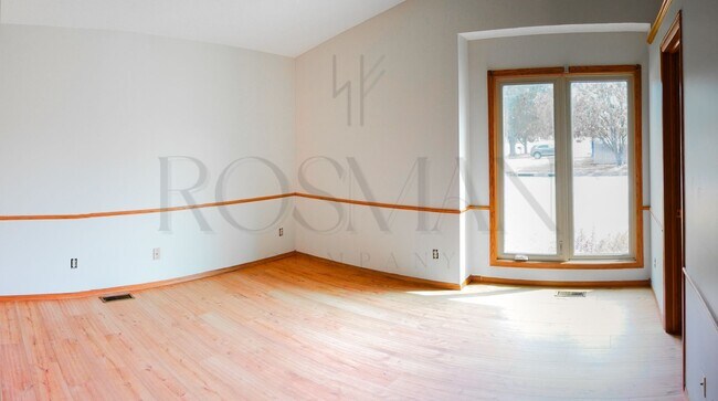 Foto del edificio - 8002 W 19th St N