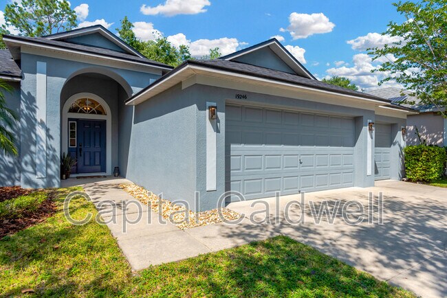 Building Photo - 19246 Meadow Pine Dr
