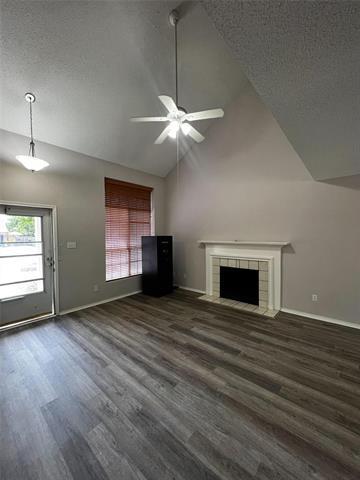 Foto del edificio - 3721 Flintwood Trail