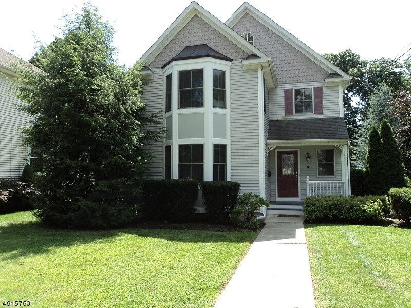 Primary Photo - 18 Maple Ave