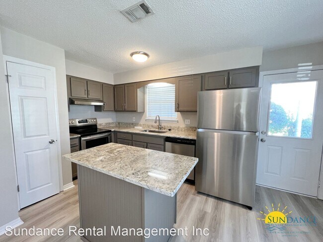 Foto del edificio - 1 br, 1 bath House - 620 Emerald Circle