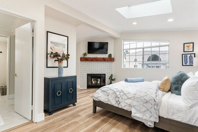 Foto del edificio - Furnished 3BR PB Gem – Walk to Beach & Bay