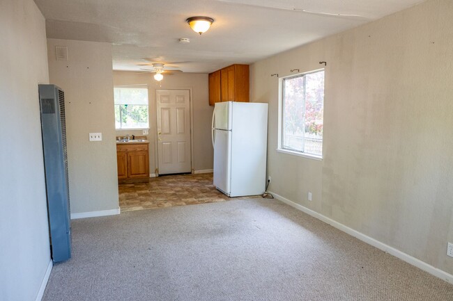 Photo - 2112 Tenth St Apartment