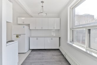 Dining Room - Davick Court