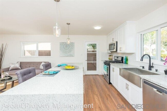 Building Photo - 4 br, 2 bath House - 1222 16th St.