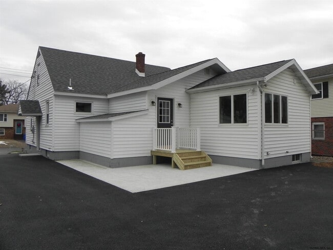 Building Photo - 53 Tremont St