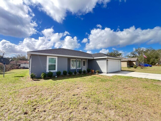 Foto del edificio - GORGEOUS 3BR/2BA Home with Open Floor Plan and Upgraded Features!