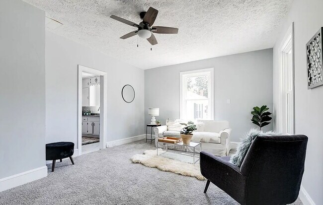 Foto del edificio - 9 S Fern Ave