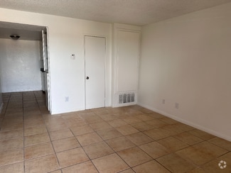 Building Photo - 18125 Poinciana Rd