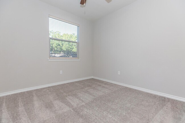 Foto del edificio - Move In Now & Enjoy 1 Month Free!