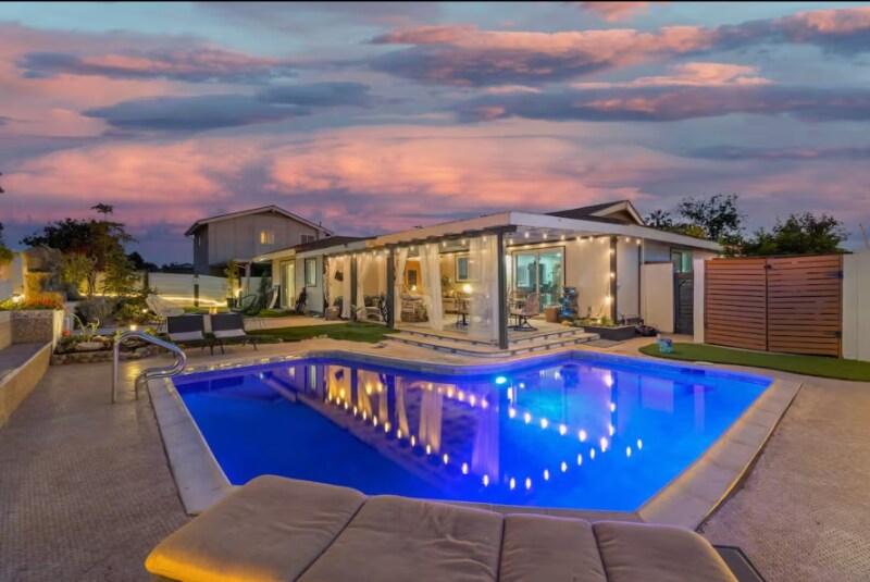 Foto principal - 6099 Scripps St