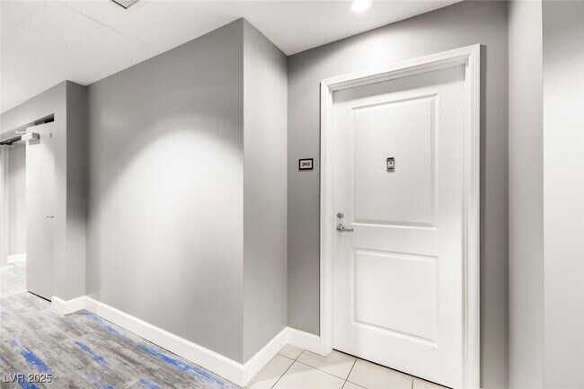 Foto del edificio - 200 W Sahara Ave