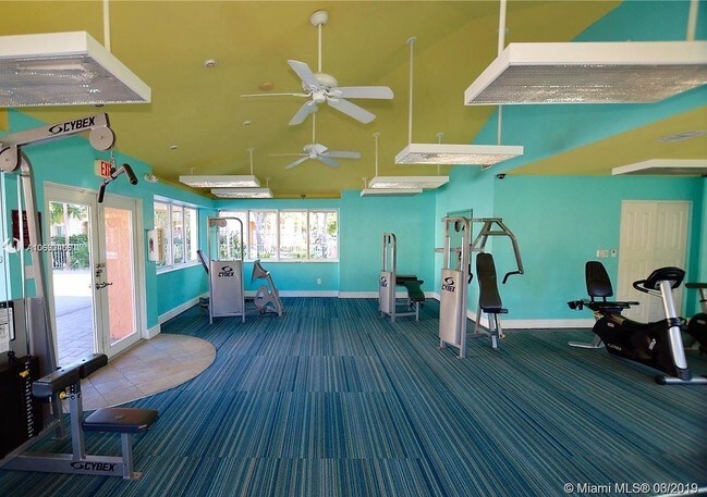 Foto del edificio - 7200 NW 179th St