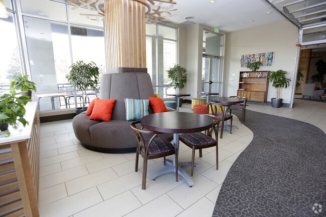 Broadstone Gardens at Cherry Creek Rentals Denver, CO