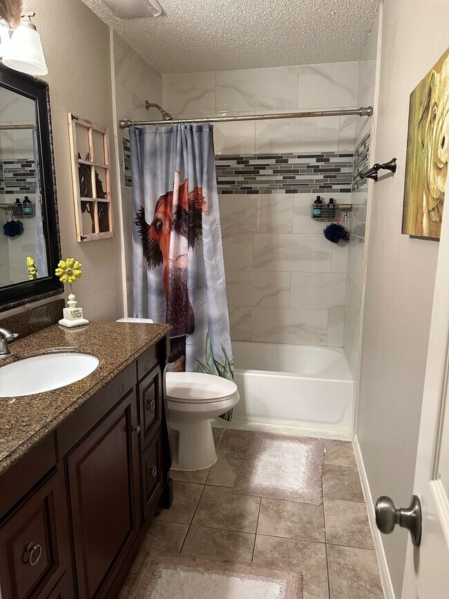 Building Photo - 3114 Sleepy Hollow Dr