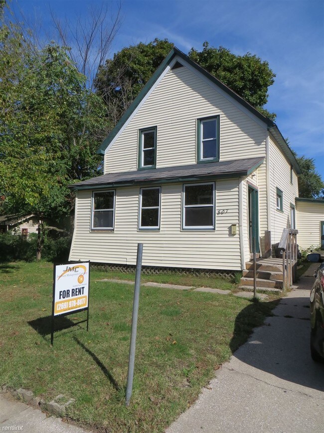 807 Broadway Benton Harbor, MI 49022 Rentals Benton Harbor, MI