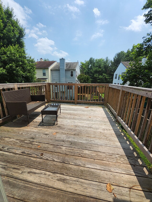 Foto del edificio - 767 Cherry Tree Ln