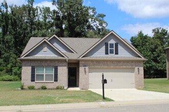Building Photo - 210 Meadowland Ln
