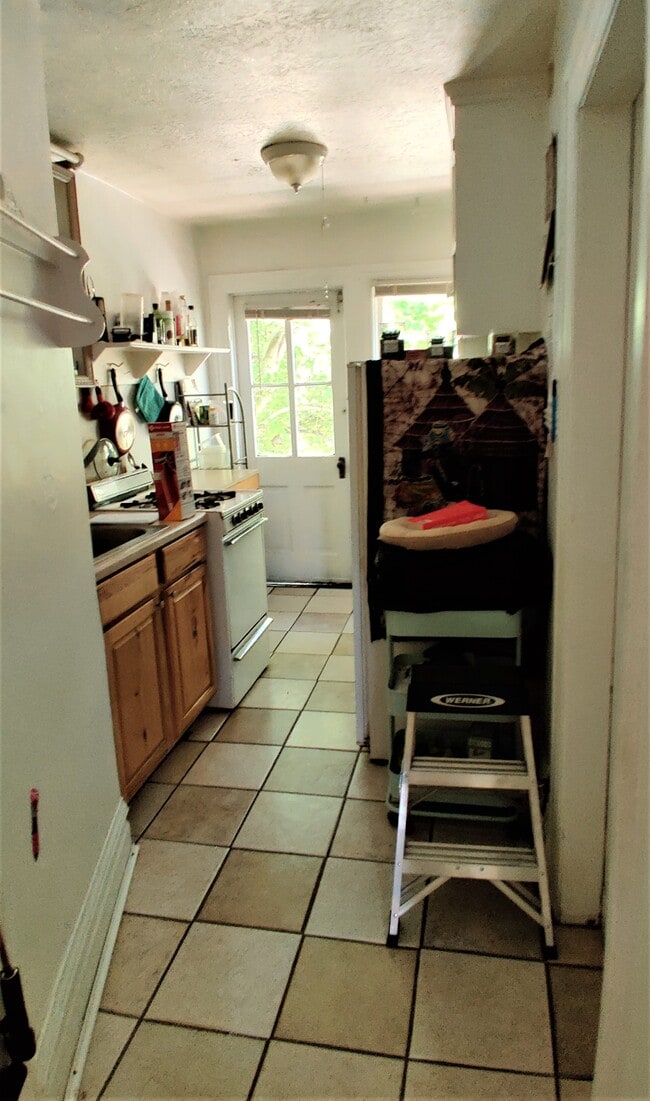 Kitchen - 237 S 1100 E