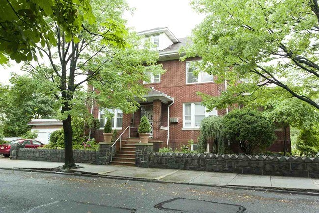 Building Photo - 53 Columbia Terrace