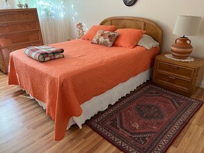 Large bedroom with 2 windows and a closet - 812 Foundry St Large bedroom with 2 windows and a closet - 812 Foundry St