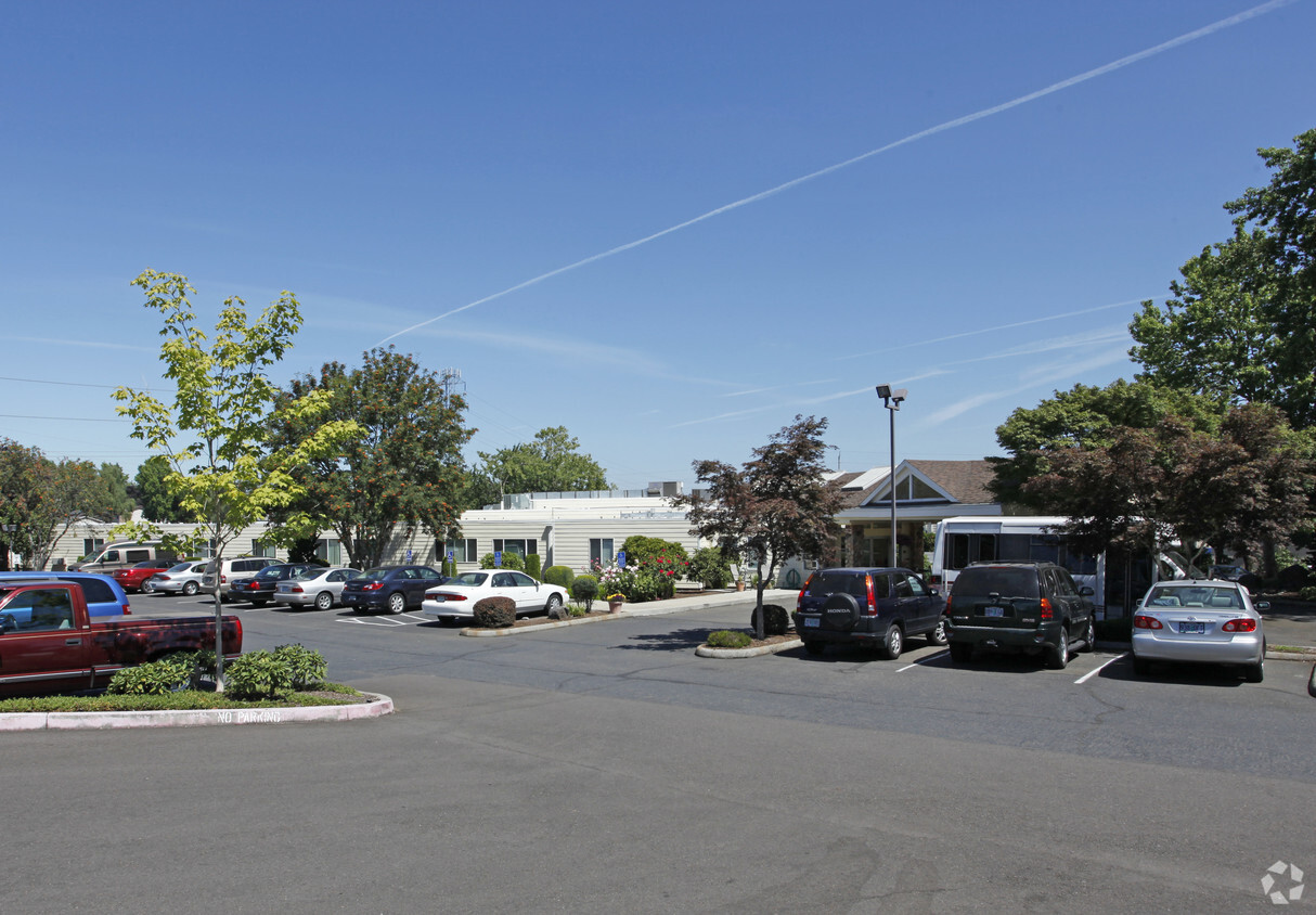 Building Photo - Avamere Retirement Living at Berry Park