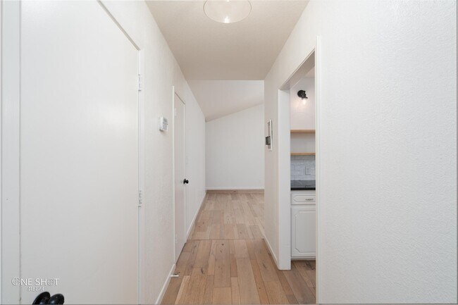 Foto del edificio - 3618 Varsity Ln