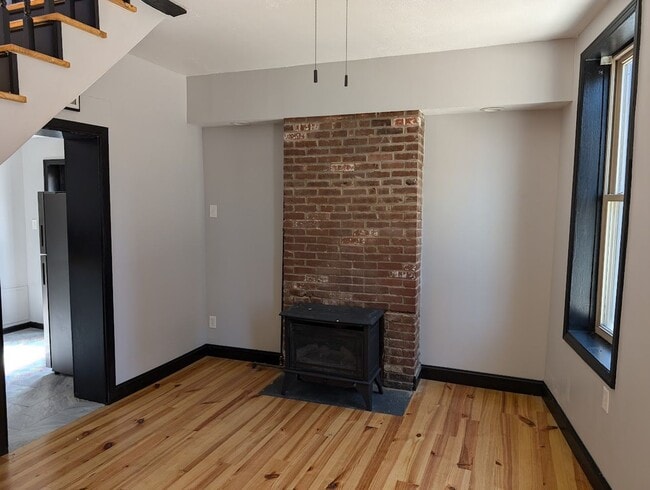 Photo - 5400 Butler St Apartment