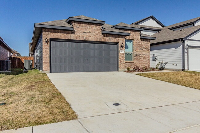 Building Photo - Beautiful 3-Bedroom 2-Bath Oasis in Forney...
