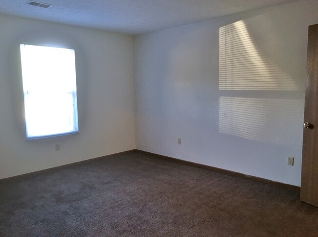 Building Photo - 1260 Brittain Rd