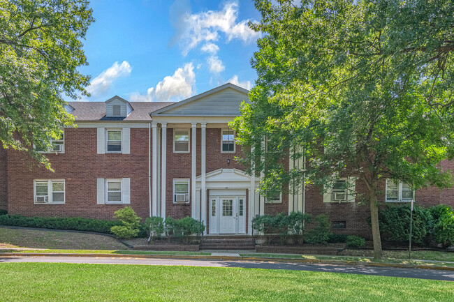 Building Exterior - River Terrace Gardens