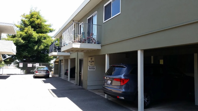 Building Photo - 316 Alida Way