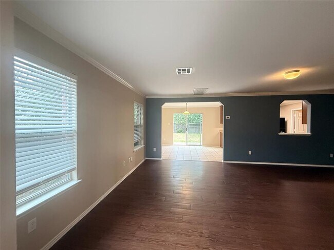 Building Photo - 1007 Ranchero Rd