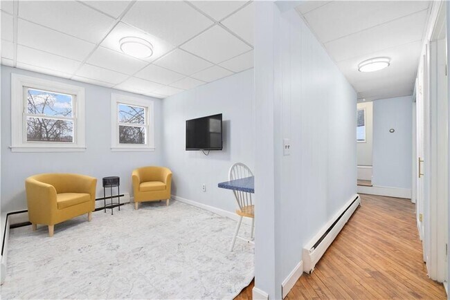 Foto del edificio - 4 Rego Rd