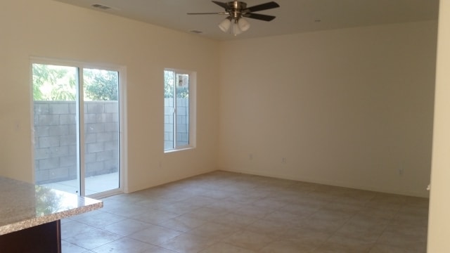 Foto del edificio - 2407 Hughes Ln