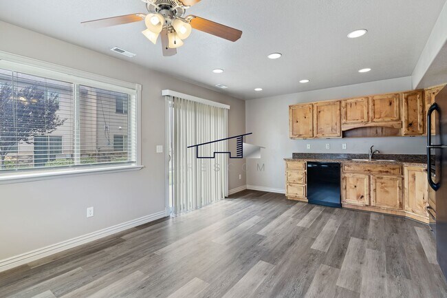 Foto del edificio - Fantastic Ogden 3 Bedrooom Townhouse!
