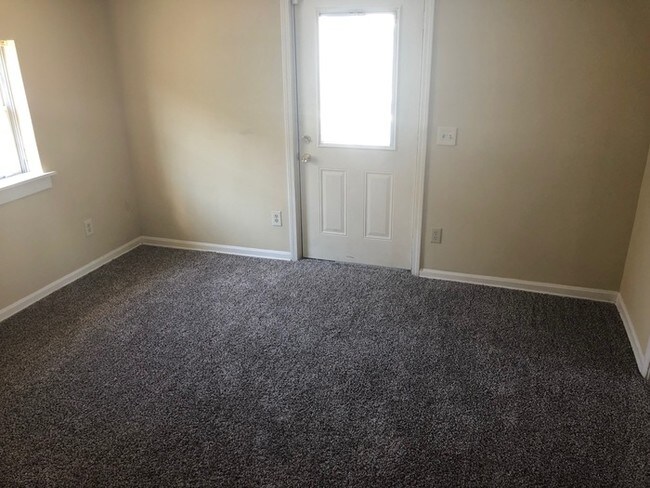 Building Photo - 3BD/1BA Single Family Home