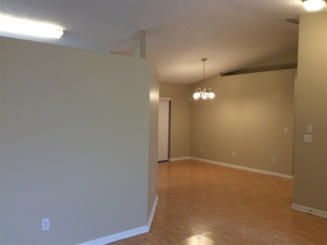 Building Photo - 768 Americana Ct