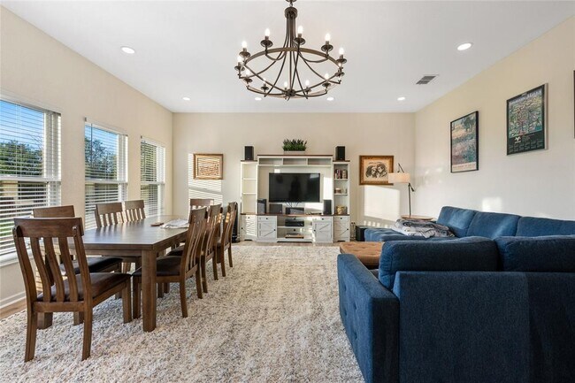 Building Photo - 158 Goertz Dr