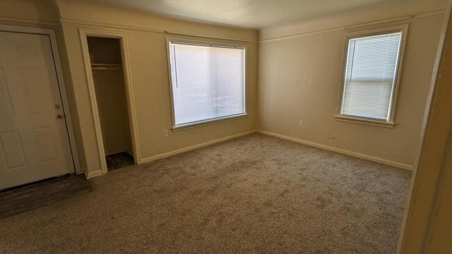 Foto del edificio - 1066 Howard St SE