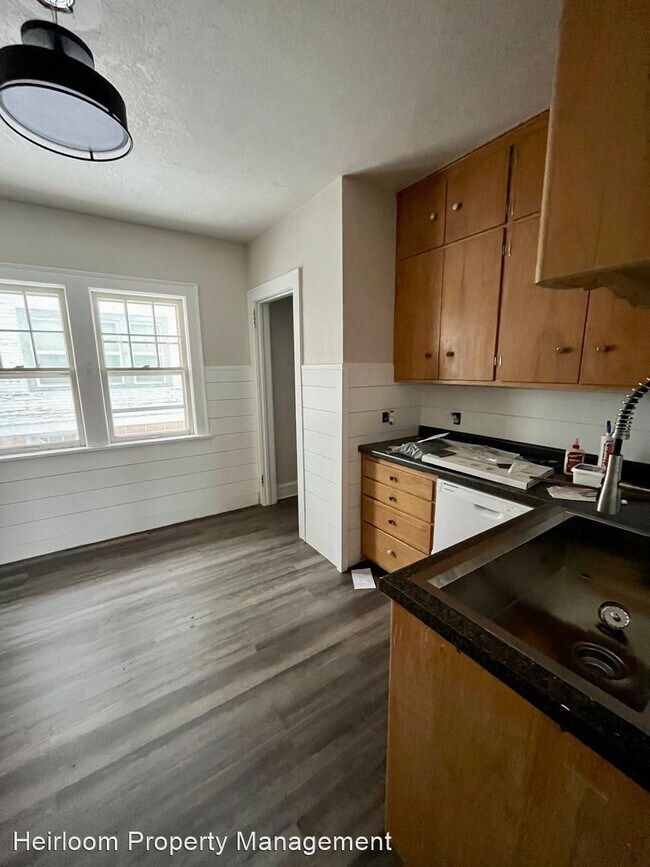 Building Photo - 3 br, 1.5 bath House - 804 N 20th Ave E