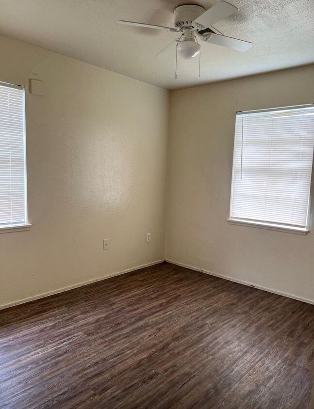 Building Photo - 4307 Holloway Dr