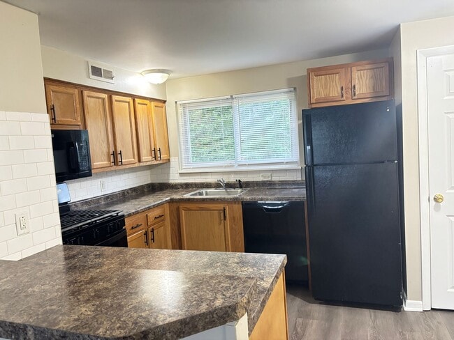Building Photo - 4905 Northcrest Dr