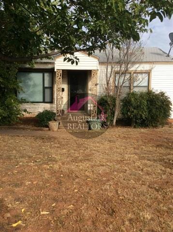 Foto principal - 741 S Crockett Dr