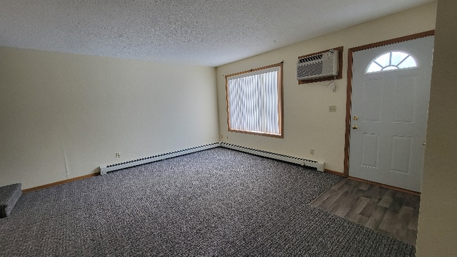 Building Photo - 1049 13th St N