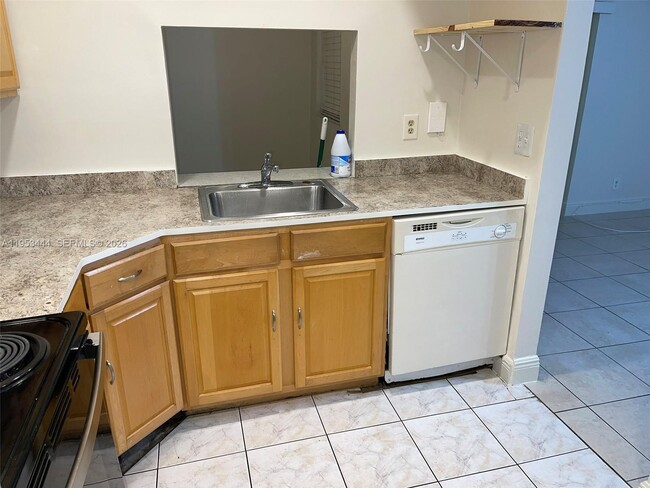 Foto del edificio - 5953 NW 25th Ct