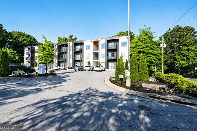 Building Photo - 1155 Custer Ave SE